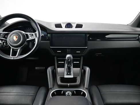 Used 2020 Porsche Cayenne image 9
