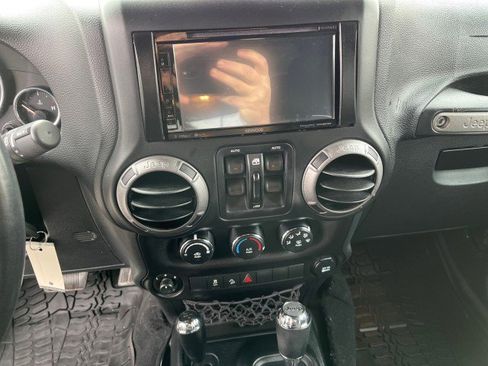 Used 2017 Jeep Wrangler Unlimited Sport w/ Quick Order Package 24S image 22