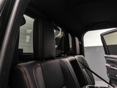 Used 2023 Nissan Titan PRO-4X w/ Pro-4x Convenience Package AWD/4WD image 36
