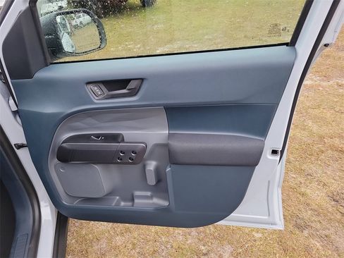 New 2025 Ford Maverick XL w/ Equipment Group 102A image 31