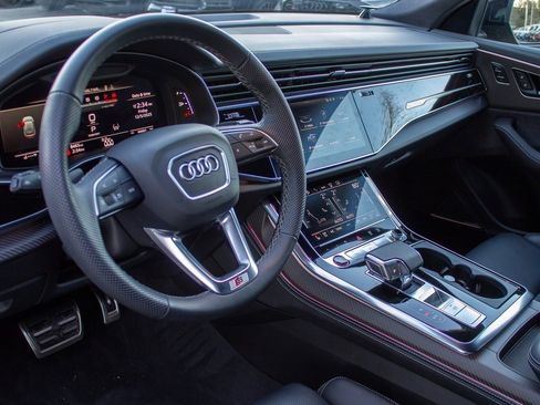 Used 2025 Audi SQ8 Prestige image 11