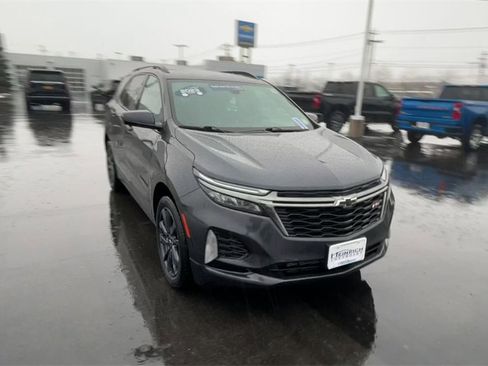 Used 2023 Chevrolet Equinox RS image 2