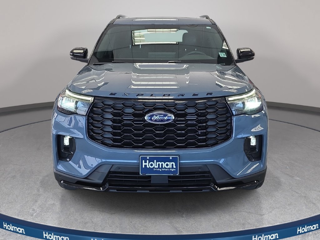 Used 2025 Ford Explorer ST-Line w/ Premium Package AWD/4WD image 3