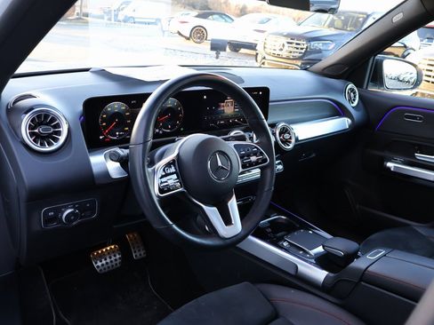 Certified 2022 Mercedes-Benz GLB 250 4MATIC image 16