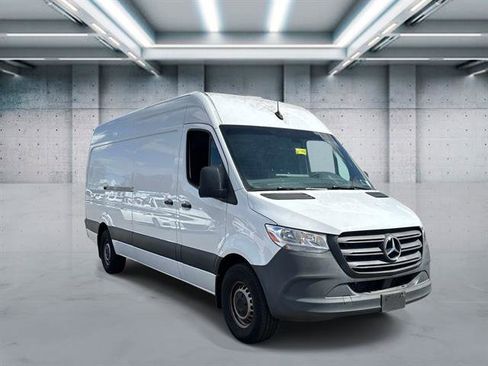 Used 2022 Mercedes-Benz Sprinter 2500 image 24