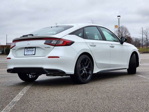 Certified 2024 Honda Civic Sport image 12