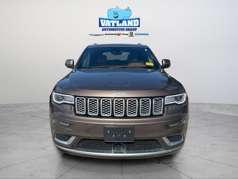 Certified 2018 Jeep Grand Cherokee Summit w/ Platinum Series Group AWD/4WD image 21