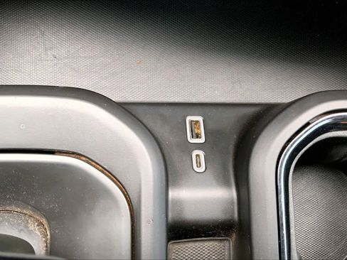 Used 2024 GMC Sierra 1500 AT4 w/ Technology Package image 34