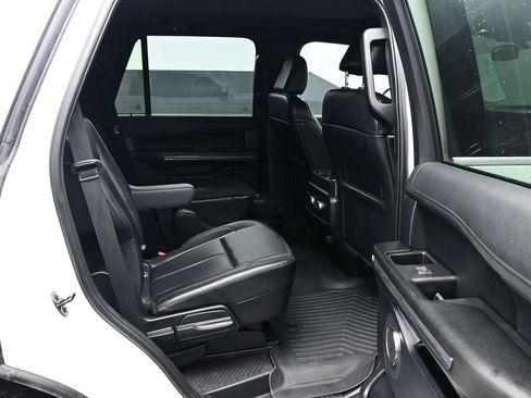 Used 2021 Ford Expedition XLT image 11
