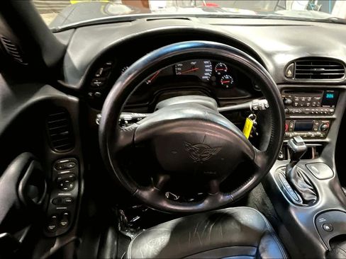 Used 2003 Chevrolet Corvette Convertible w/ Preferred Equipment Group1 RWD image 6