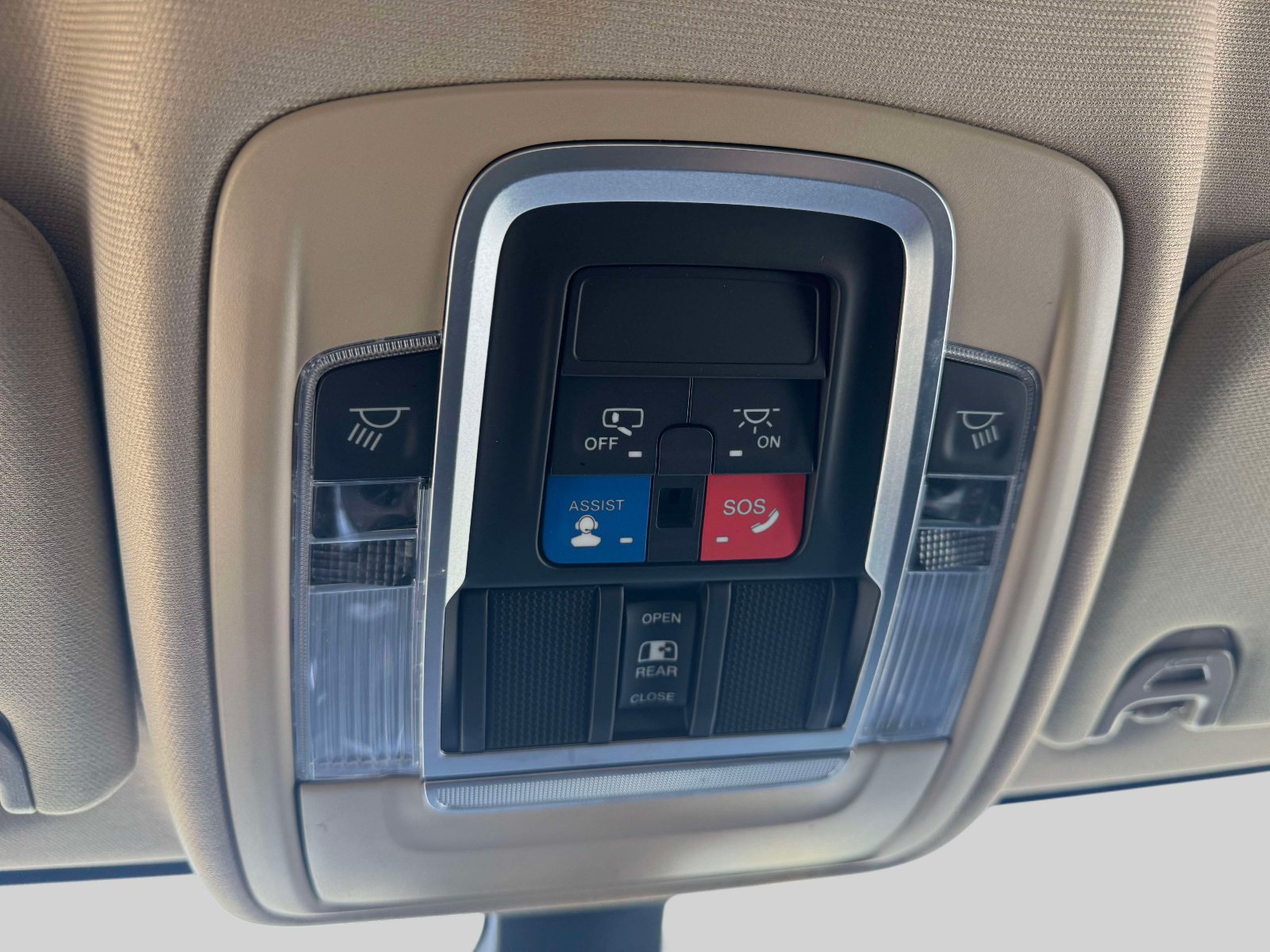Used 2022 RAM 3500 Laramie w/ Chrome Appearance Group AWD/4WD image 28