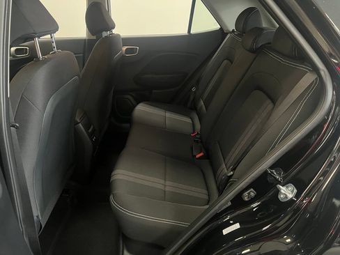 Used 2024 Hyundai Venue SEL FWD image 26