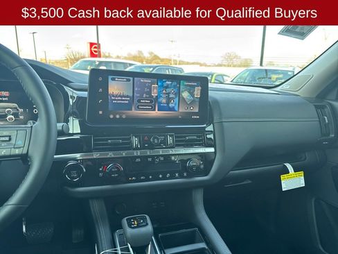 New 2026 Nissan Pathfinder Platinum w/ Cargo Package FWD image 18