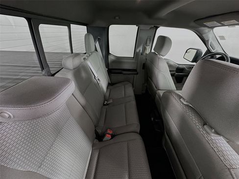 Used 2018 Ford F150 XLT w/ Equipment Group 302A Luxury image 26