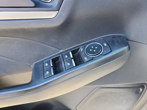 Used 2022 Ford Escape SE w/ SE Sport Appearance Package FWD image 16