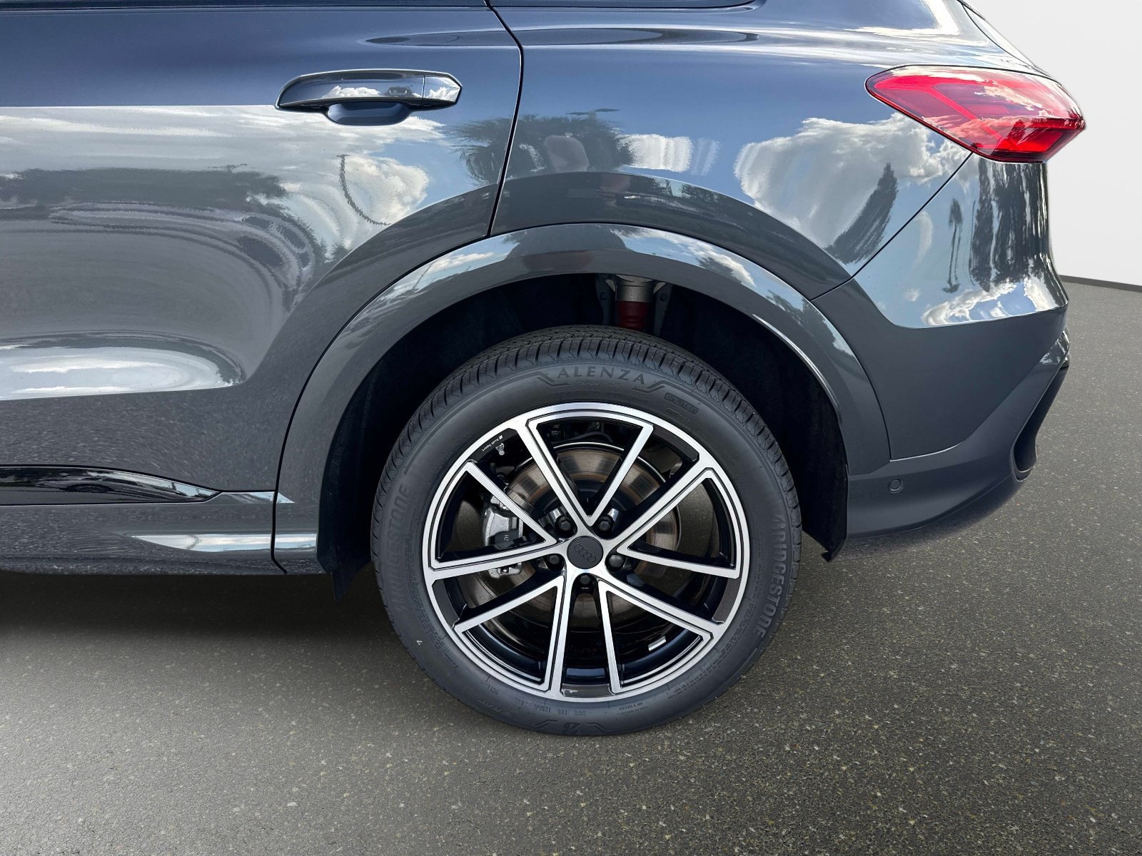 New 2026 Audi Q5 Premium Plus AWD/4WD image 10