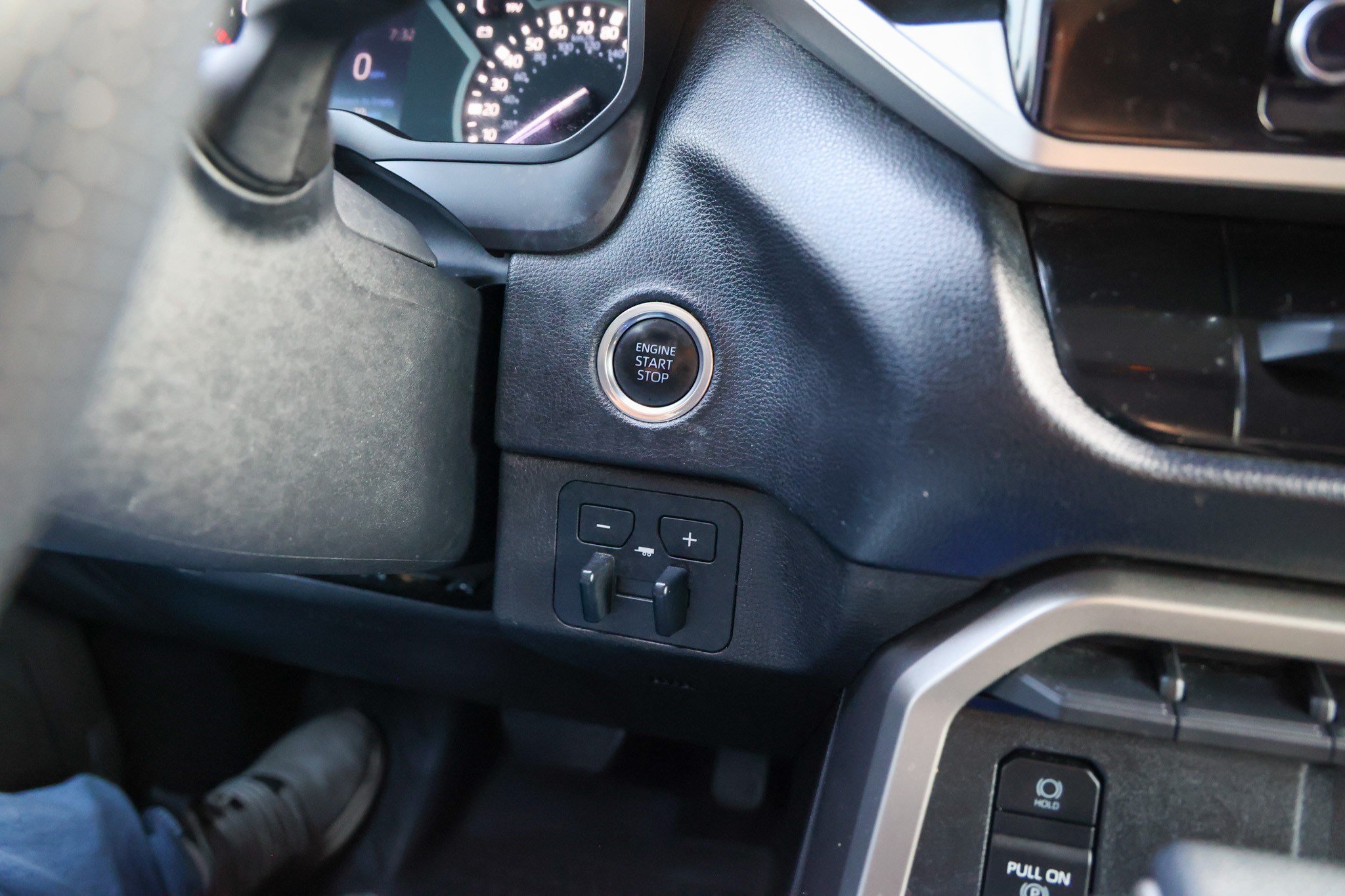 Used 2024 Toyota Tundra SR5 AWD/4WD image 22