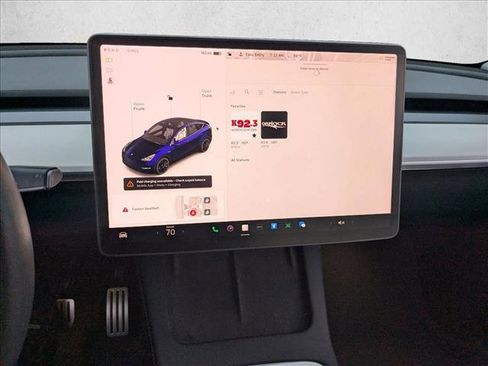 Used 2021 Tesla Model Y Performance image 10