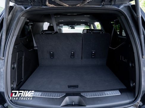 Used 2023 GMC Yukon XL Denali image 27