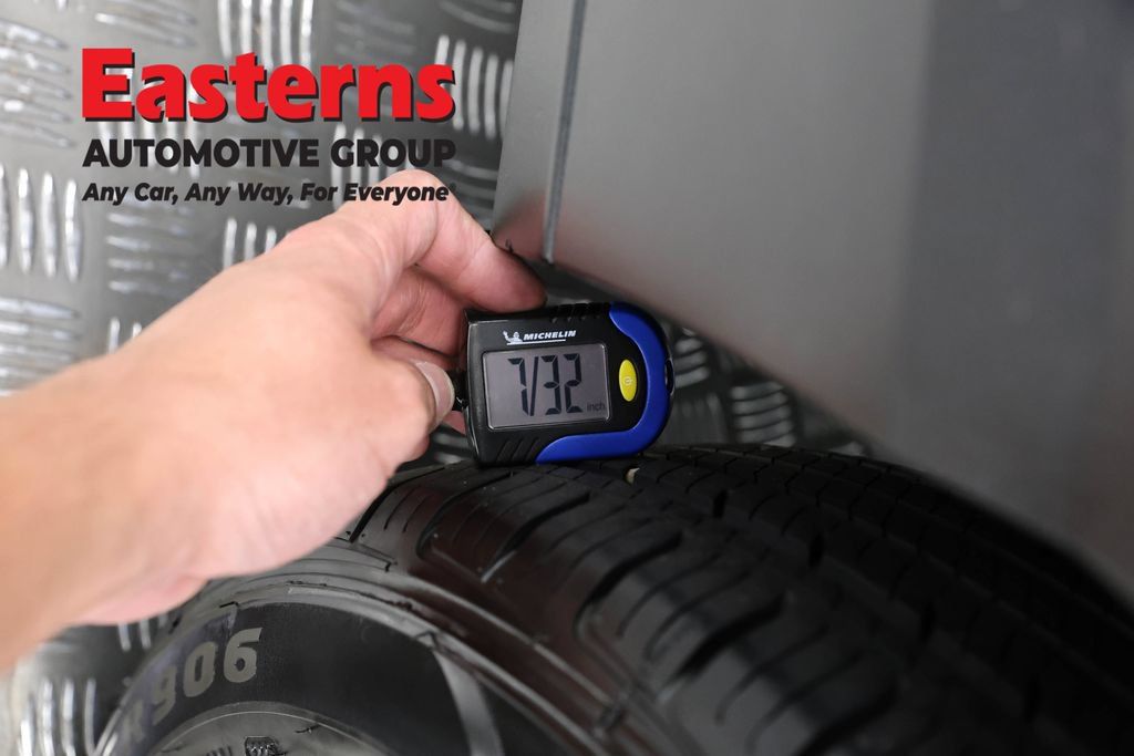 Used 2024 Hyundai Kona SEL FWD image 27