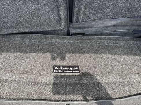 Certified 2023 Volkswagen Tiguan SE w/ Panoramic Sunroof Package FWD image 39