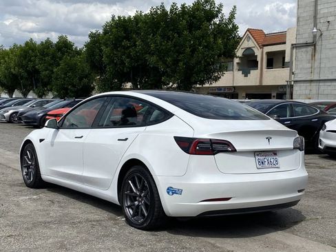 Used 2021 Tesla Model 3 Standard Range Plus image 2