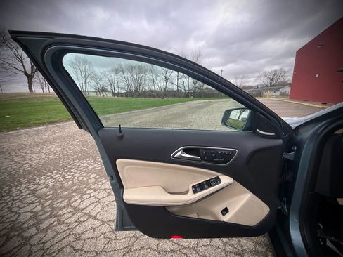 Used 2015 Mercedes-Benz GLA 250 GLA 250 4MATIC Sport Utility 4 image 22