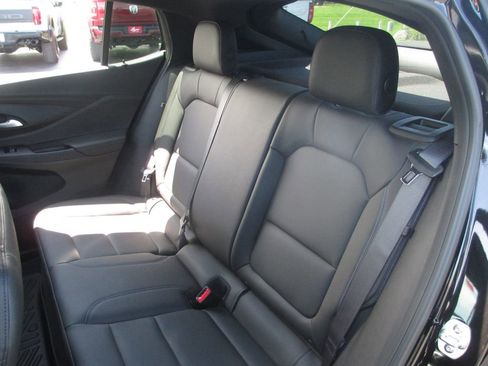 Used 2024 Buick Envista Sport Touring w/ Convenience I Package FWD image 17