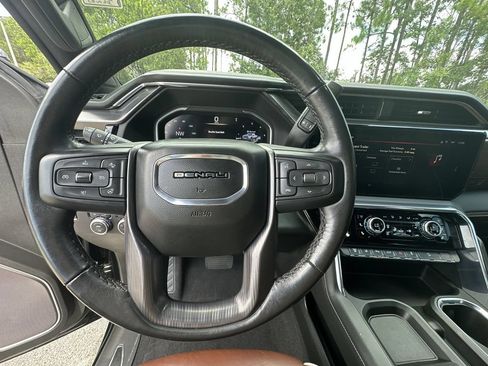 Certified 2024 GMC Sierra 2500 Denali Ultimate AWD/4WD image 11