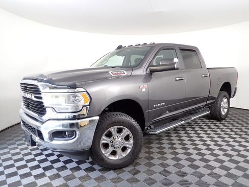 Used 2020 RAM 2500 Big Horn w/ Level 1 Equipment Group AWD/4WD image 11