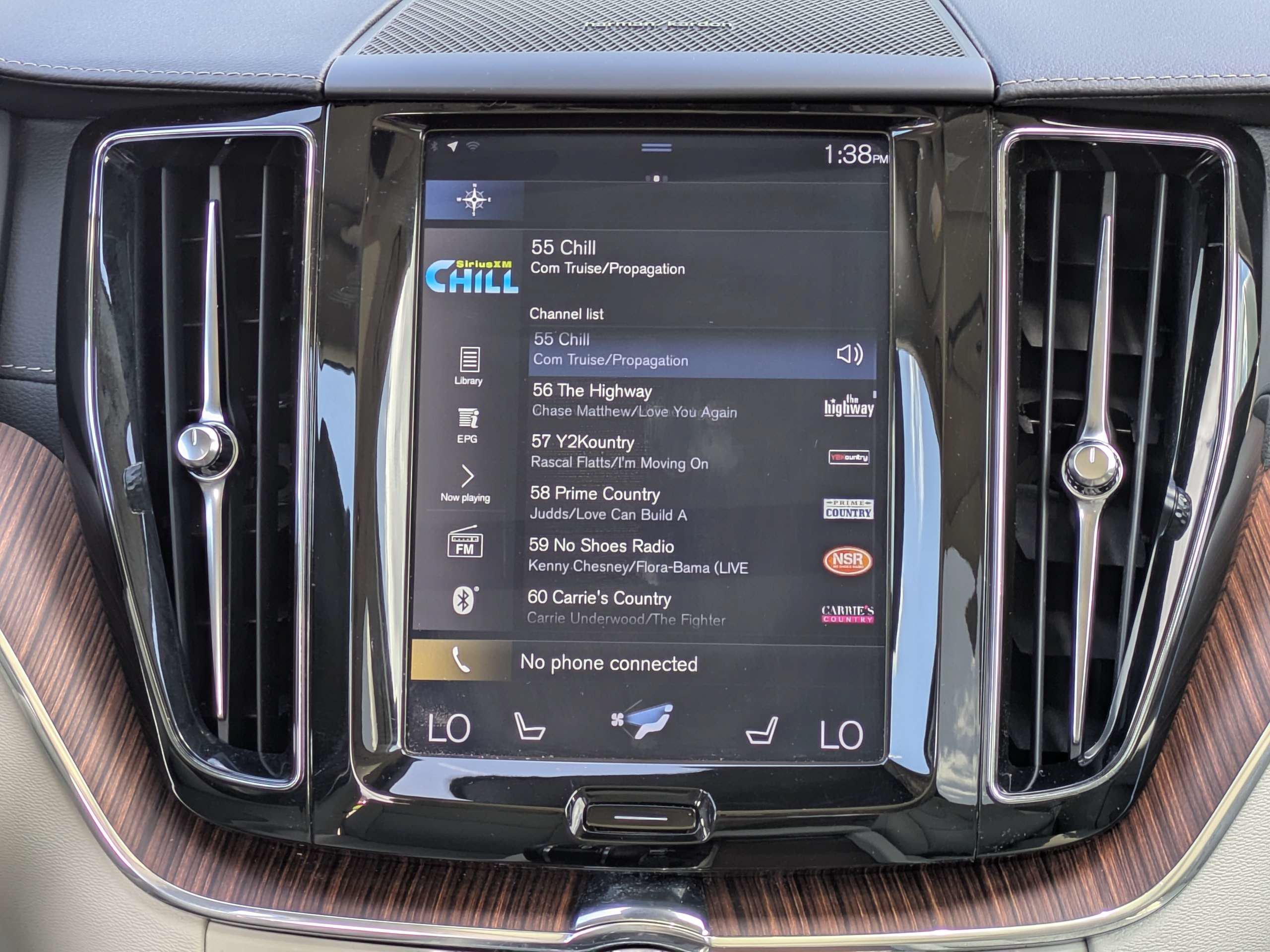Used 2019 Volvo XC60 T5 Inscription w/ Protection Package AWD/4WD image 17