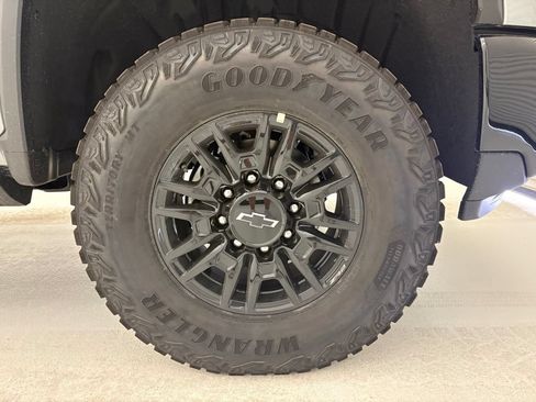 New 2026 Chevrolet Silverado 2500 ZR2 AWD/4WD image 31