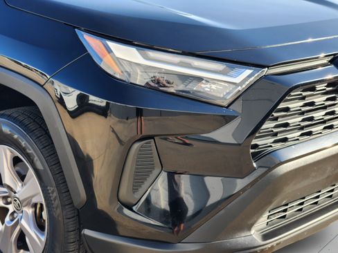 Used 2025 Toyota RAV4 XLE FWD image 30