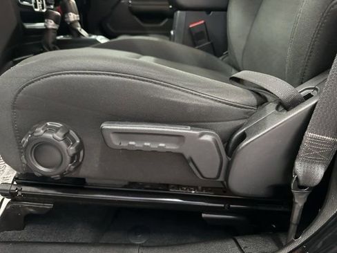 Used 2020 Jeep Wrangler Unlimited Sport S image 25