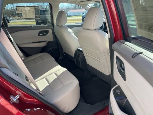 Used 2023 Nissan Rogue SV w/ SV Premium B Package image 12