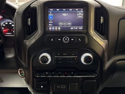 Used 2024 GMC Sierra 3500 Pro AWD/4WD image 9