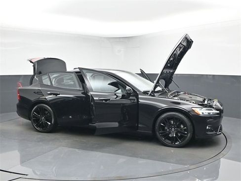 Used 2023 Volvo S60 B5 Plus w/ Climate Package image 51