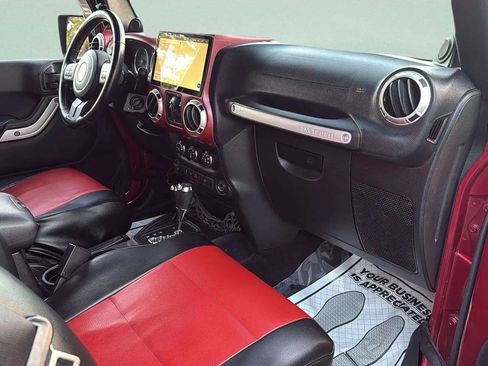 Used 2012 Jeep Wrangler Unlimited Sahara w/ Dual Top Group image 12