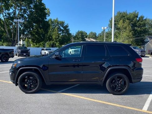 Used 2021 Jeep Grand Cherokee Freedom Edition AWD/4WD image 2