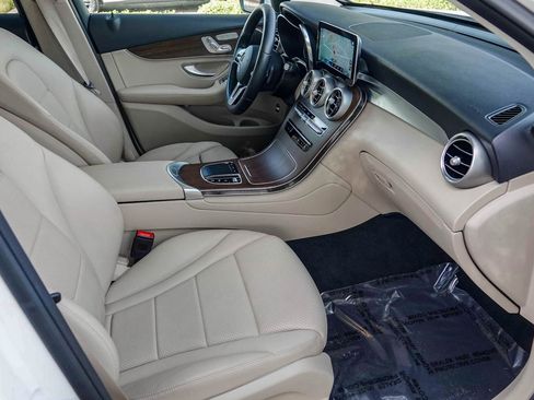 Certified 2021 Mercedes-Benz GLC 300 GLC 300 image 16