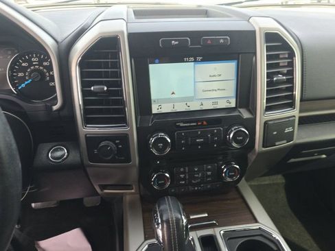 Used 2017 Ford F150 Lariat image 27