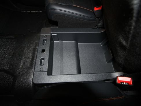 Used 2025 Ford F350 Lariat w/ Black Appearance Package image 23