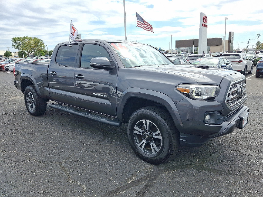 Certified 2016 Toyota Tacoma TRD Sport w/ Towing Package AWD/4WD image 3