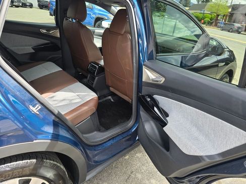 Used 2023 Volkswagen ID.4 Pro RWD image 15
