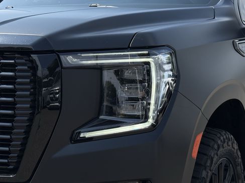 Used 2024 GMC Yukon Denali w/ Denali Reserve Package AWD/4WD image 6