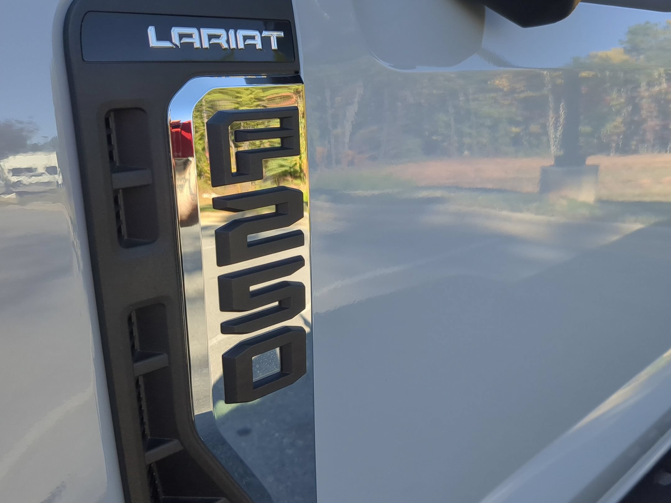Certified 2026 Ford F250 Lariat w/ Tremor Off-Road Package AWD/4WD image 38