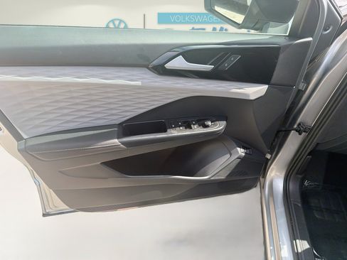Certified 2024 Volkswagen Taos S FWD image 19