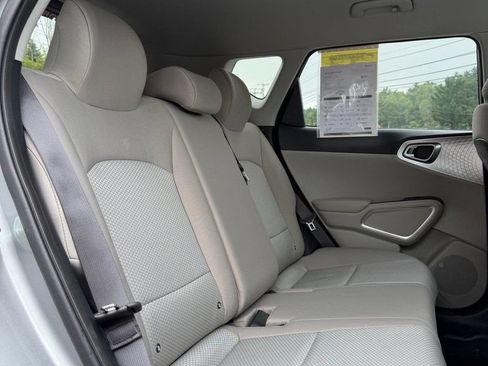 Used 2022 Kia Soul LX FWD image 14