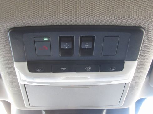 Used 2024 Nissan Rogue Platinum w/ Platinum Premium Package image 27