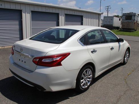 Used 2017 Nissan Altima 2.5 S w/ Power Driver Seat Package FWD image 5
